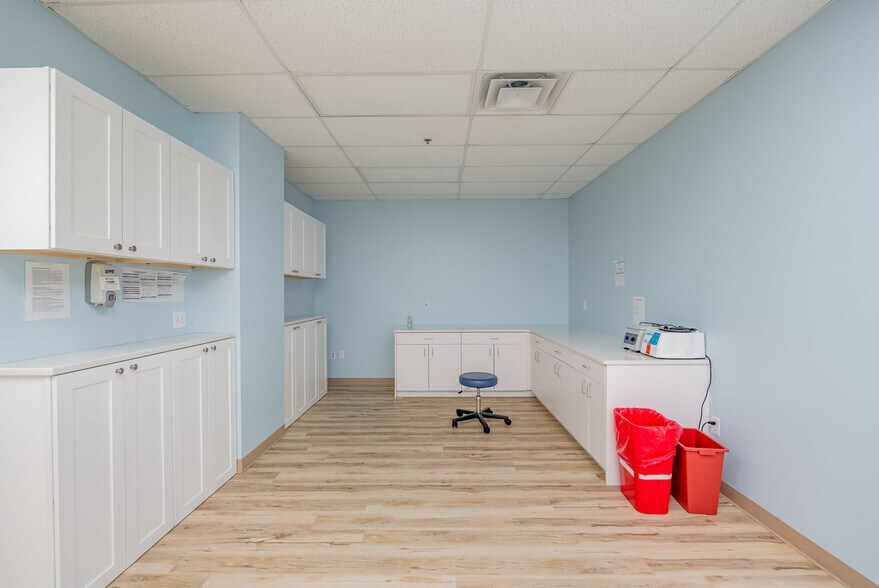 More Photos Of 7760 W VOA Park Dr, West Chester Medical For Lease