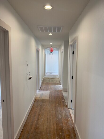 More Photos Of 5623 R St, Little Rock Office For Lease