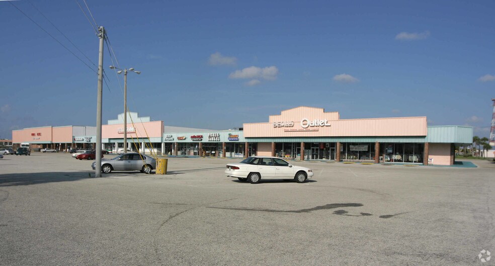 More Photos Of 100 Canaveral Plaza Blvd, Cocoa Beach Supermarket For Lease