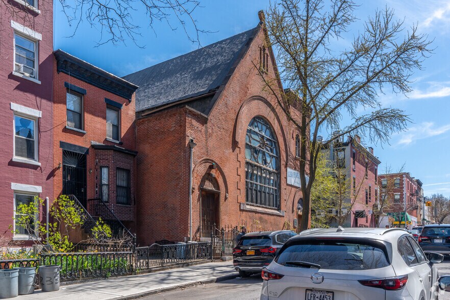 More Photos Of 237 17th St, Brooklyn Religious Facility For Sale