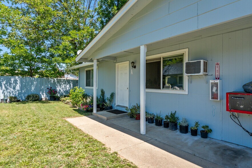 More Photos Of 1155 S Dora St, Ukiah Apartments For Sale