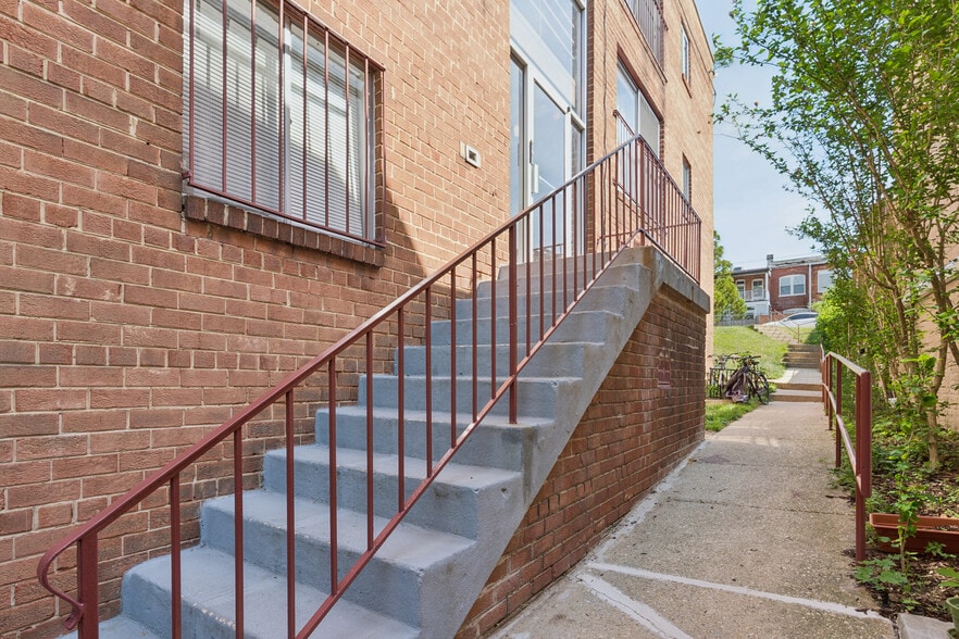More Photos Of 1700 Irving St NW, Washington Apartments For Sale