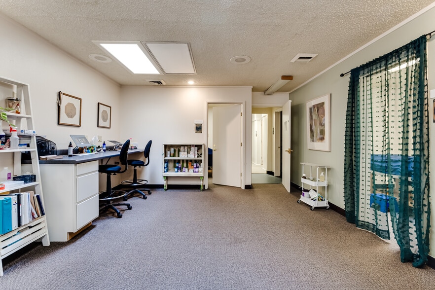 More Photos Of 670-690 18th Ave, Eugene Office For Sale