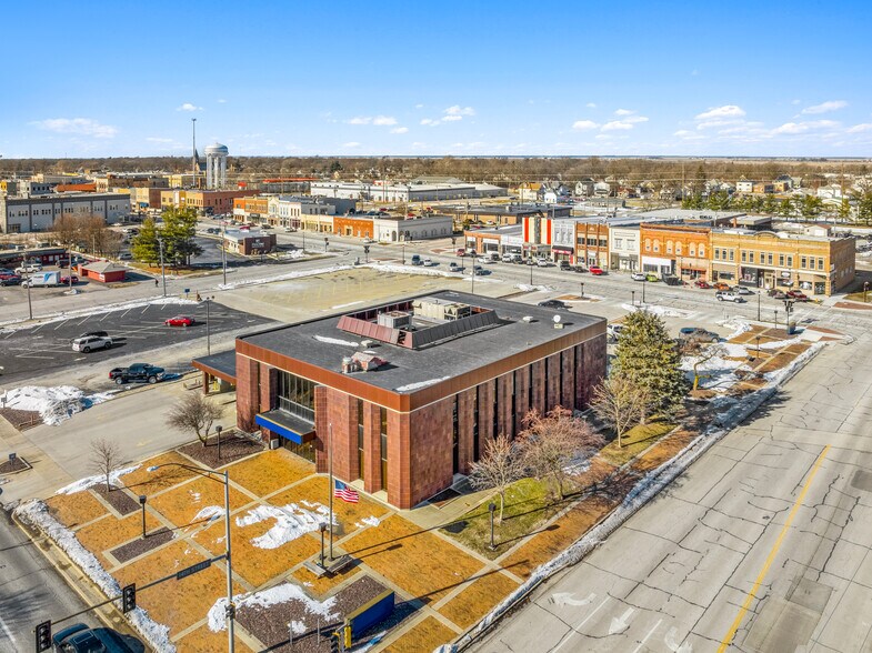 Primary Photo Of 1400 Charleston Ave, Mattoon Bank For Sale