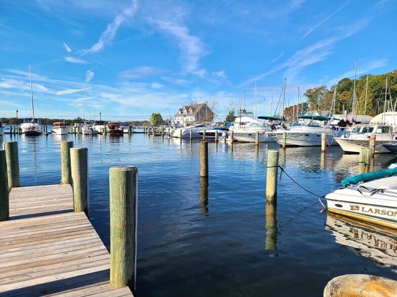 More Photos Of 10 Lake Dr, Island Heights Marina For Lease