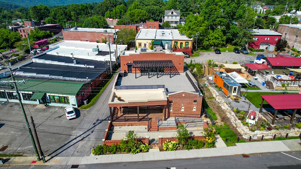 More Photos Of 128 Broadway St, Black Mountain Restaurant For Sale