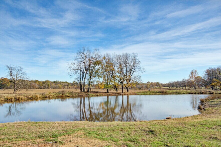 More Photos Of 4748 N 4318, Pryor Flex For Sale