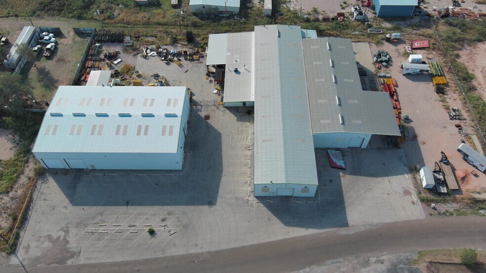 More Photos Of 2121 W 44th St, Odessa Industrial For Sale