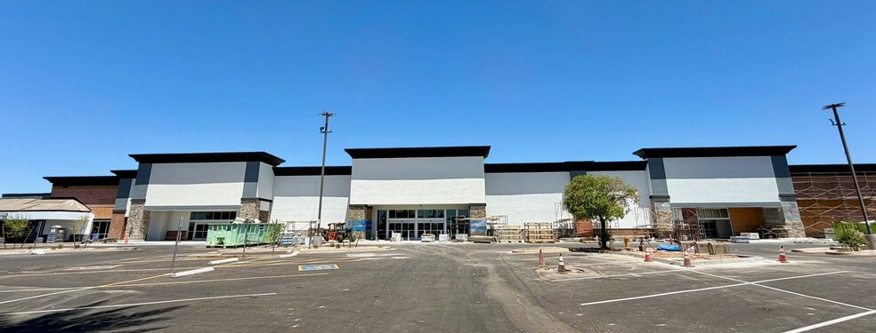 More Photos Of 2055 N Alma School Rd, Chandler Unknown For Lease