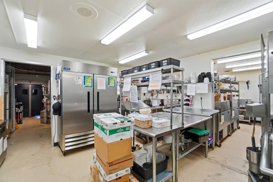 More Photos Of 2330 Bright Rd, Findlay Sports And Entertainment For Sale