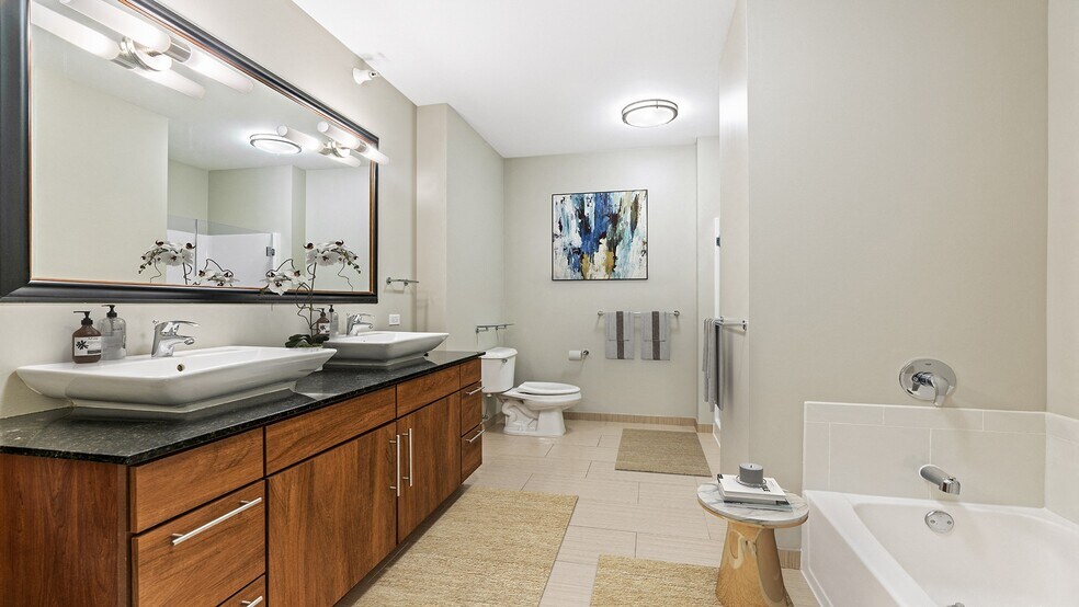 More Photos Of 222 W Erie St, Chicago Multifamily For Sale