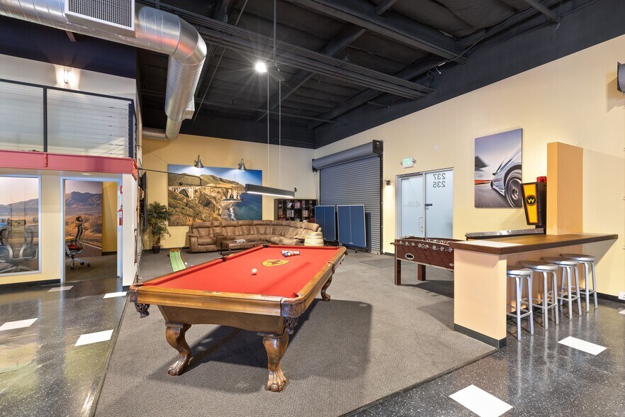 More Photos Of 521 Charcot Ave, San Jose Showroom For Sale