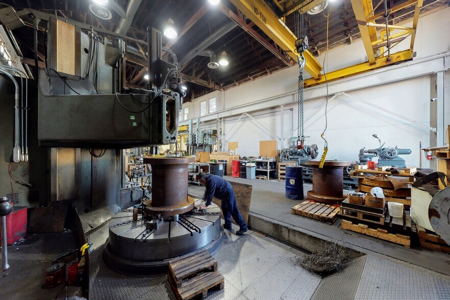 More Photos Of 3400-3470 Randolph St, Huntington Park Warehouse For Lease