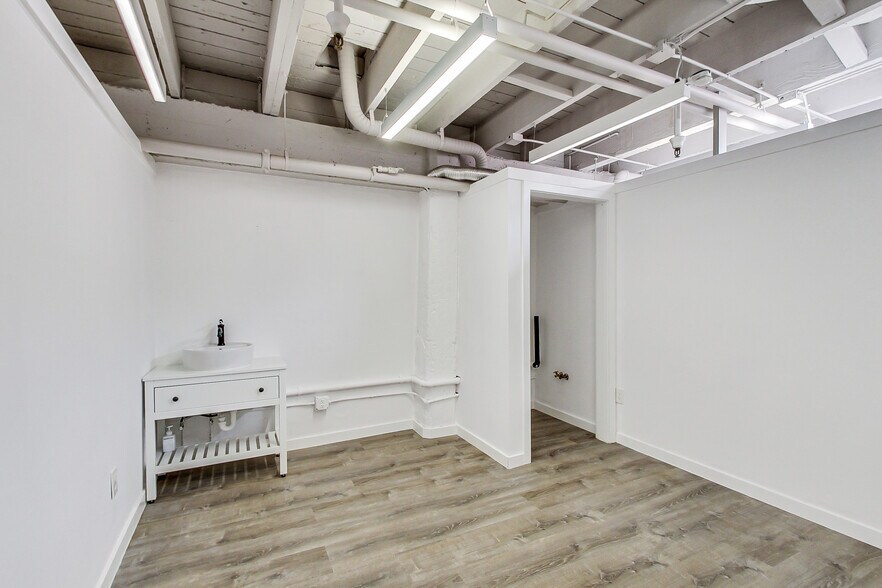 More Photos Of 960 Folsom St, San Francisco Storefront Retail Office For Lease