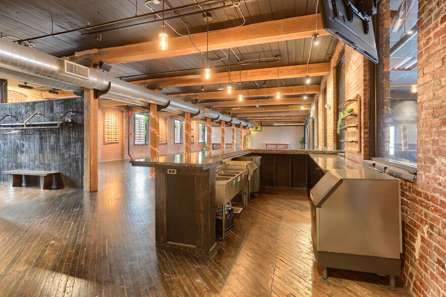 More Photos Of 124 N. 5th Street, Lebanon Warehouse For Sale