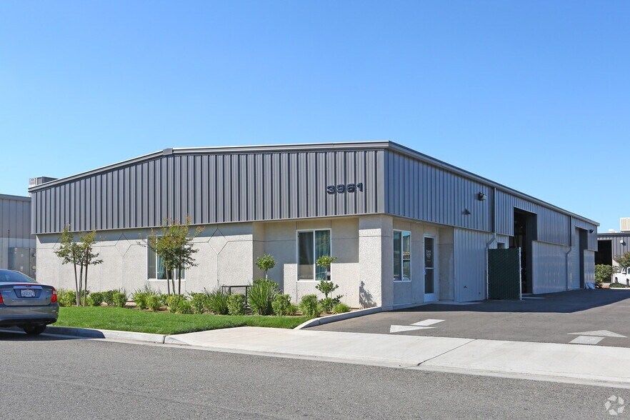 Primary Photo Of 3961 N Ann Ave, Fresno Warehouse For Lease