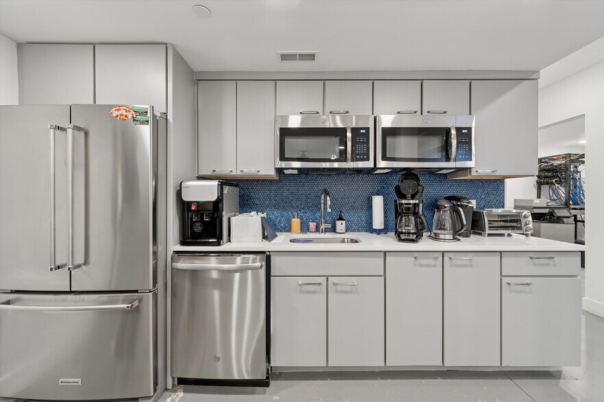 More Photos Of 1225 N 7th St, Philadelphia Office For Lease