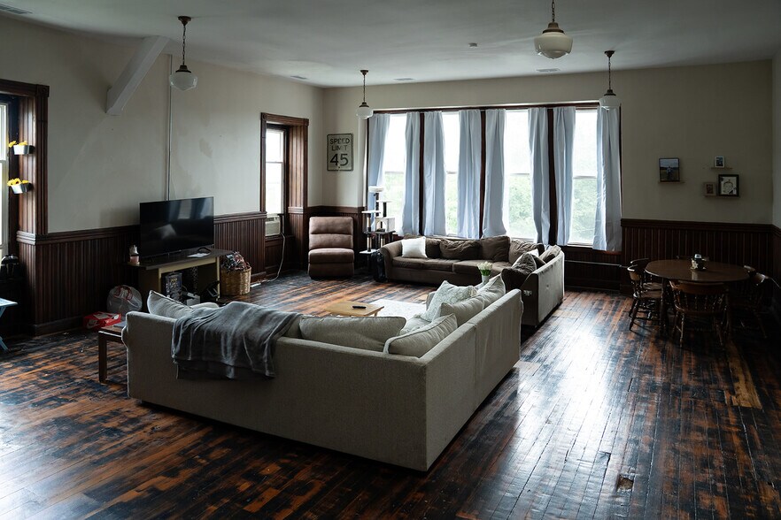 More Photos Of 9 High St, Hoosick Falls Apartments For Sale