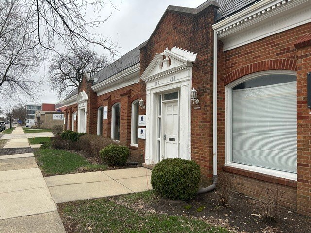 More Photos Of 776-784 Busse Hwy, Park Ridge Office For Sale