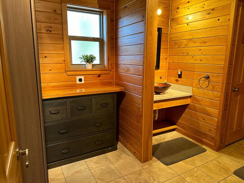 More Photos Of 7009 Creek Stone Rd, Milton Lodge Meeting Hall For Sale