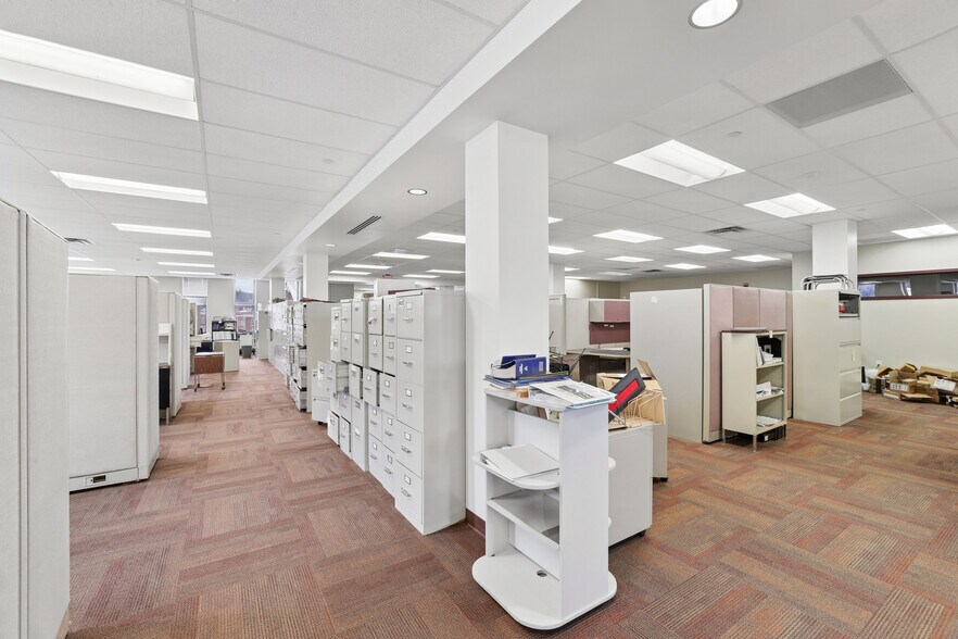 More Photos Of 87 State St, Montpelier Office For Sale