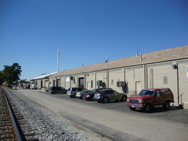 More Photos Of 16135 New Ave, Lemont Warehouse For Lease