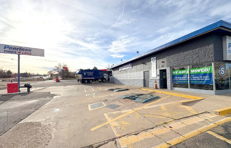 More Photos Of 12009 W Alameda Dr, Denver Auto Repair For Lease