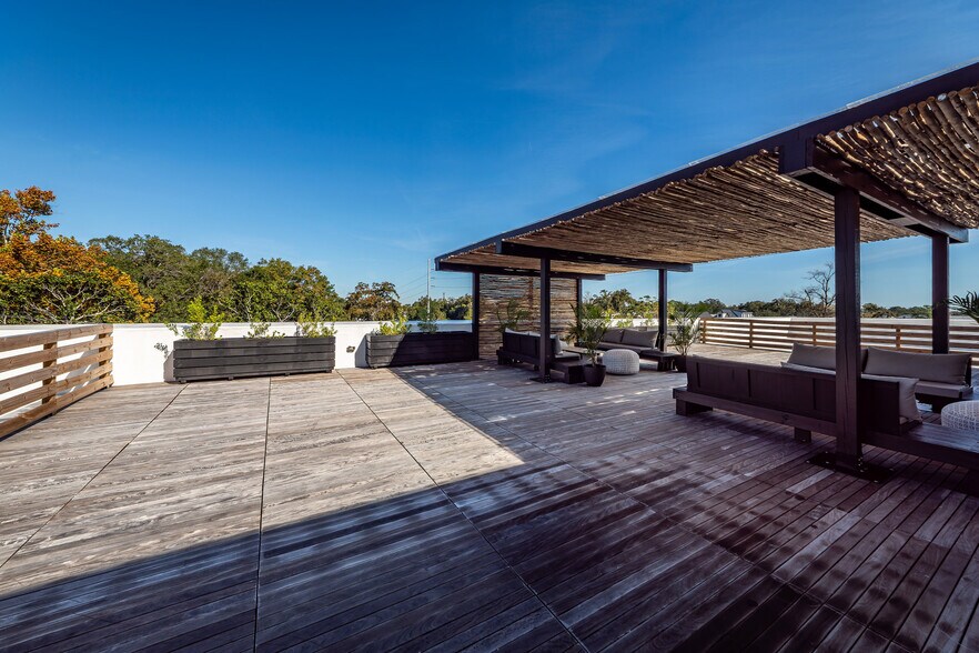 More Photos Of 4431 Spruill Ave, North Charleston Hotel For Lease