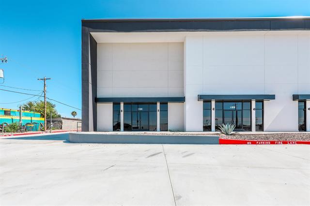 More Photos Of 102 Floral Blvd, Laredo General Retail For Lease