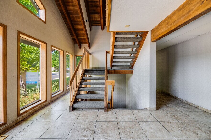 More Photos Of 141 W Davies Ave N, Littleton Office For Sale