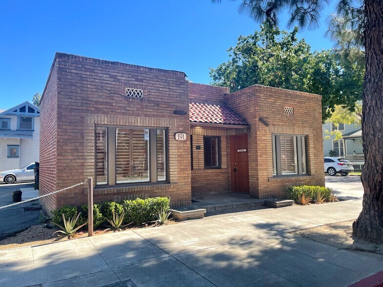 Primary Photo Of 191 S Orange St, Orange Office For Lease