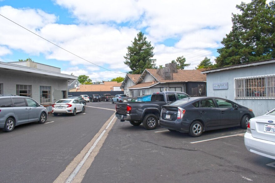 More Photos Of , Cotati General Retail For Sale