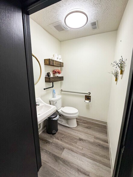 More Photos Of 138 3rd St, Underwood Freestanding For Sale