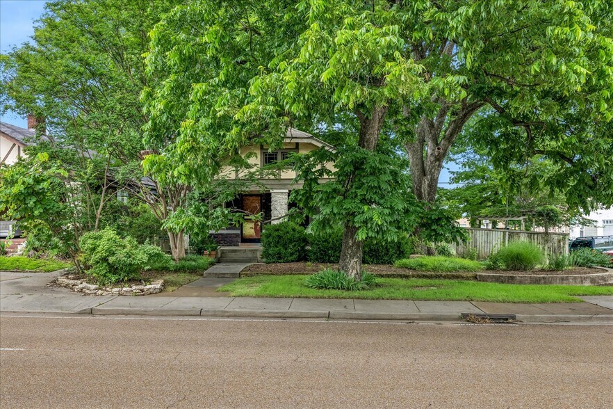More Photos Of 2562 Sam Cooper Blvd, Memphis Office Residential For Sale