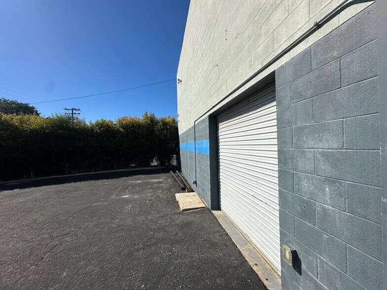 More Photos Of 1450 E Thompson Blvd, Ventura Freestanding For Lease