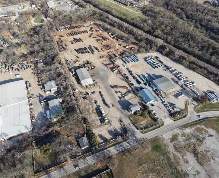 More Photos Of 3540 S Euless Main St, Euless Warehouse For Lease