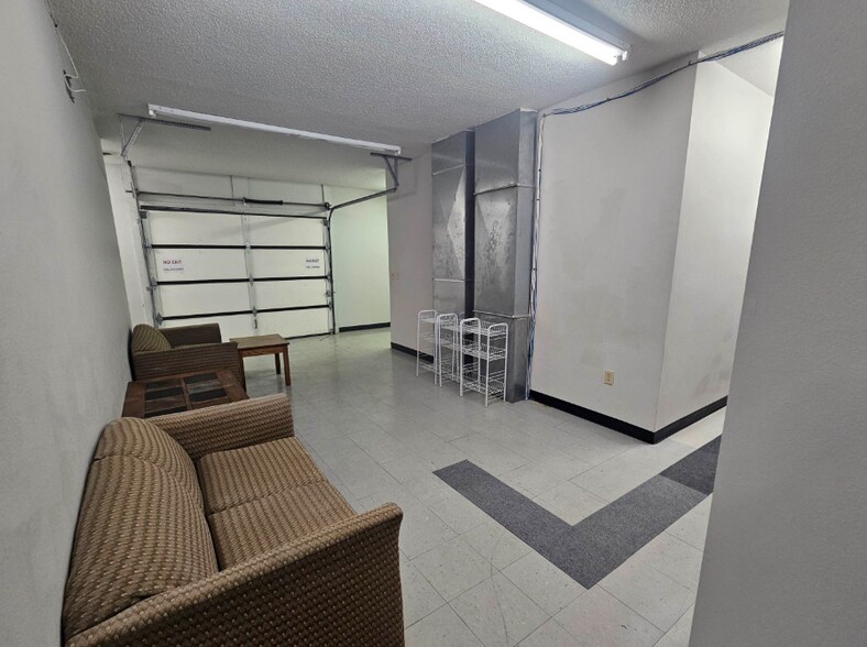 More Photos Of 1544 Lazelle St, Sturgis Freestanding For Sale