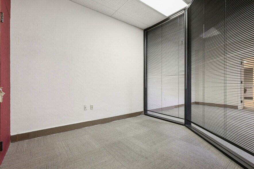 More Photos Of 699 Portola Dr, San Francisco General Retail For Lease