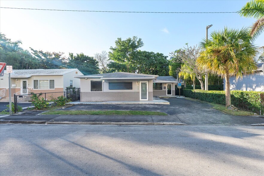 More Photos Of 2482 Secoffee Ter, Coconut Grove Medical For Lease