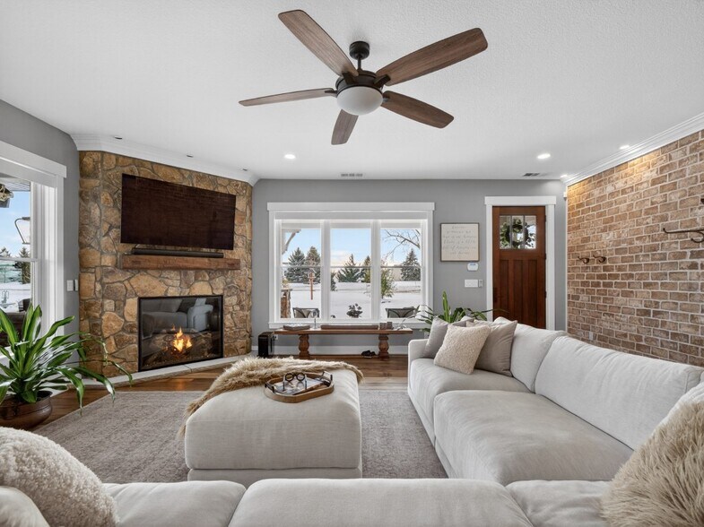 More Photos Of 15306 Covington Rd, Fort Wayne Flex For Sale