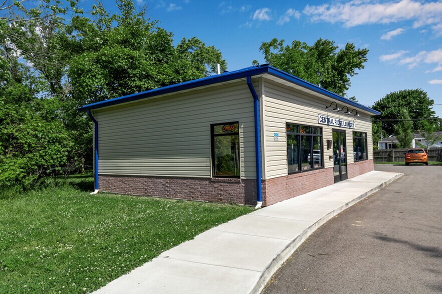 More Photos Of 1450 Ridge, West Seneca General Retail For Sale