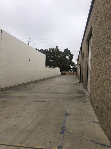 More Photos Of 2014 Placentia Ave, Costa Mesa Manufacturing For Lease