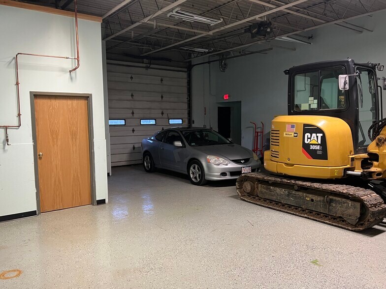 More Photos Of 1 Washington St, Melrose Warehouse For Lease