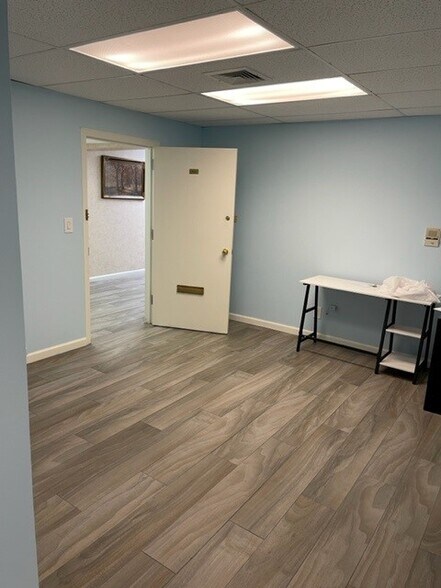 More Photos Of 1527 Franklin Ave, Mineola Office For Lease