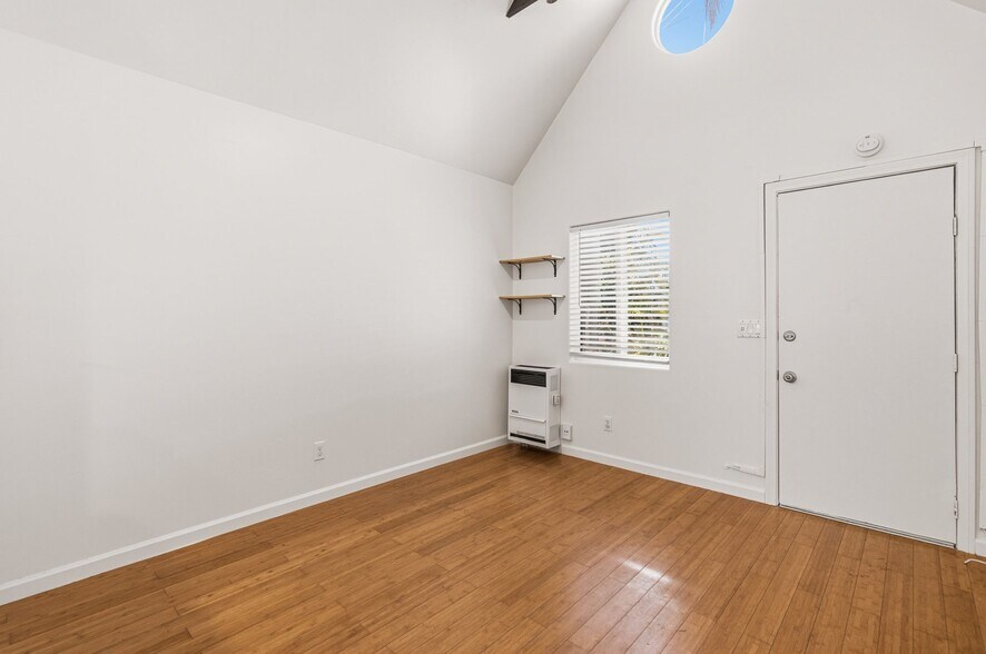 More Photos Of 215 Lolita St, Encinitas Apartments For Sale