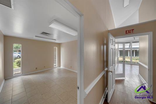 More Photos Of 512 Sumter St, Montezuma Medical For Sale