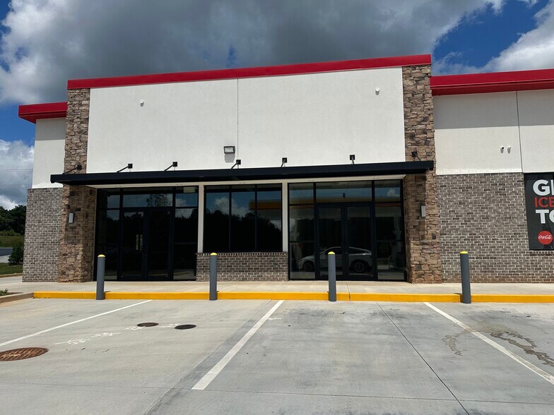 More Photos Of 416 WILBANKS Rd, Alto Storefront For Lease