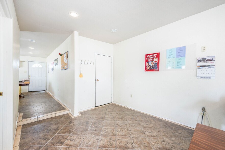 More Photos Of 1421 2nd St, Pleasanton Auto Repair For Sale