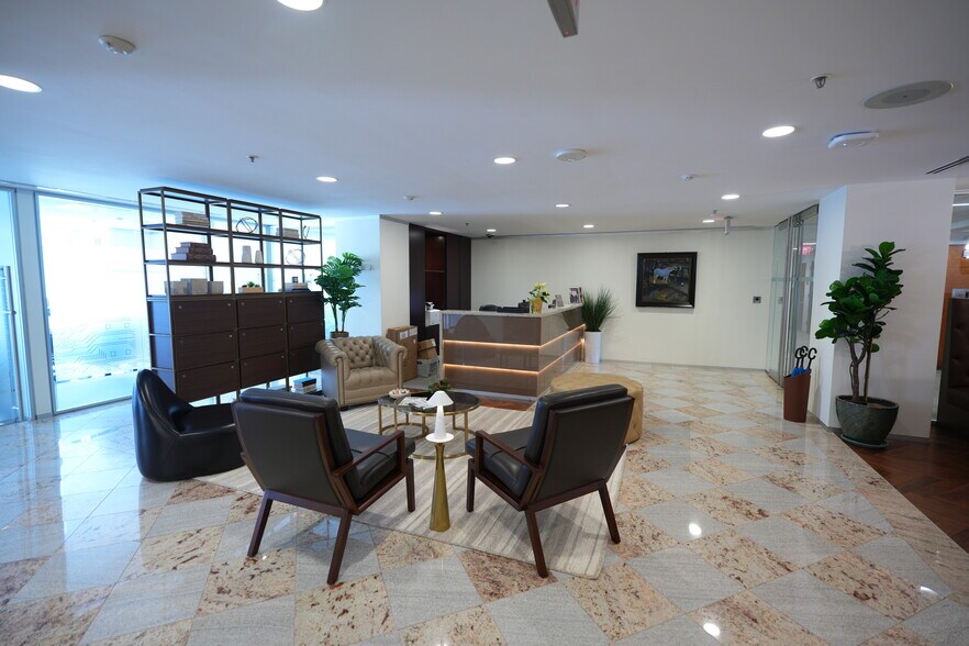 More Photos Of 1717 Pennsylvania Ave NW, Washington Coworking Space