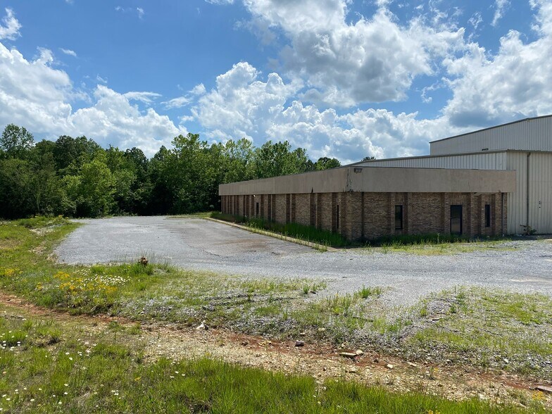 More Photos Of 6936 Industrial Rd, Nunnelly Manufacturing For Lease